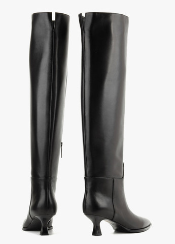 Черные осенние ботфорты Le'BERDES