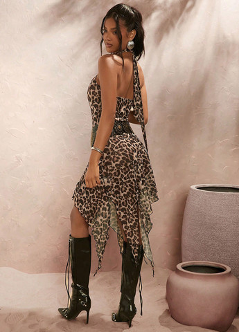 Бежевое вечернее платье с открытой спиной SHEIN леопардовый