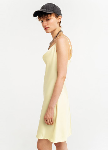 Светло-желтое кэжуал платье платье-комбинация befree