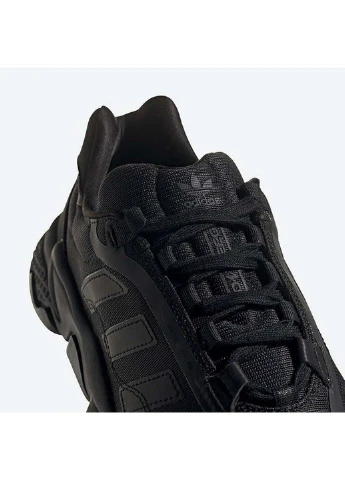 Черные демисезонные кроссовки adidas