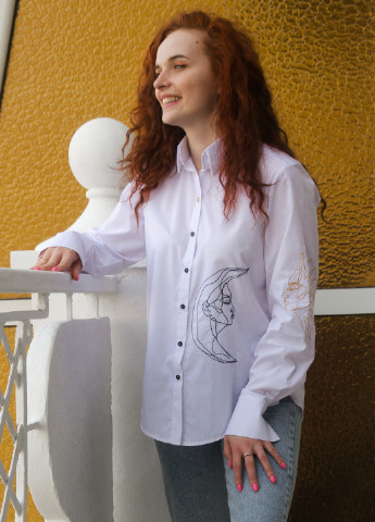 Белая демисезонная стильная рубашка из хлопка с вышивкой INNOE Блуза