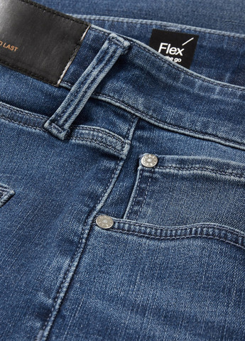 Синие демисезонные зауженные джинсы C&A