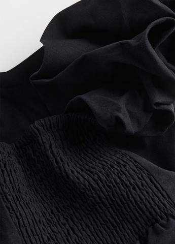 Черное кэжуал платье с открытыми плечами H&M однотонное