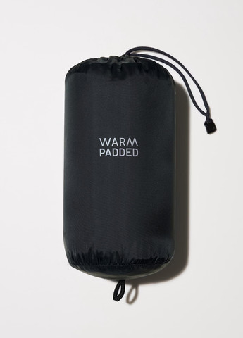 Черная демисезонная куртка Uniqlo