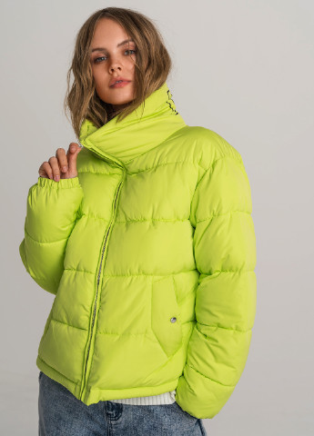Кислотно-зеленая демисезонная куртка befree