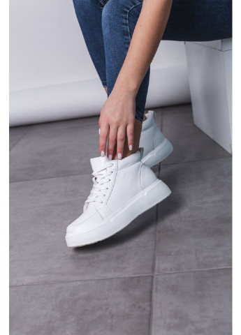 Белые демисезонные кроссовки женские jade 3526 40 25 см белый Fashion