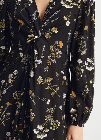 Черное кэжуал платье а-силуэт C&A с цветочным принтом