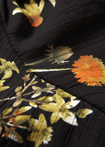 Черное кэжуал платье а-силуэт C&A с цветочным принтом