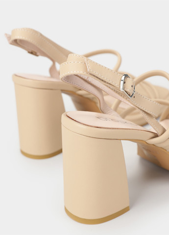 Бежевые босоножки Braska с ремешком плетение