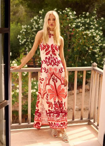 Кремовое кэжуал платье с открытой спиной Warehouse с цветочным принтом