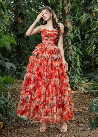 Червона вечірня сукня з пишною спідницею, бандо SHEIN з квітковим принтом