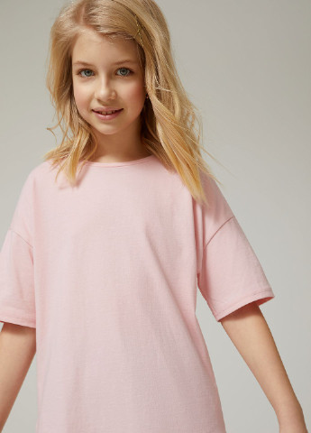Светло-розовая летняя футболка SELA