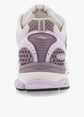 Фиолетовые всесезонные кроссовки Saucony