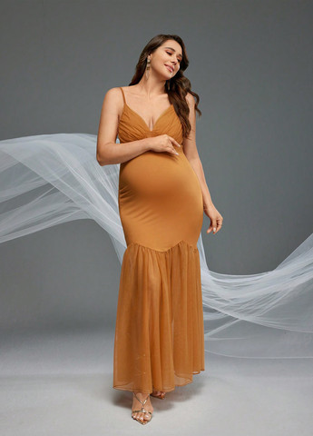 Светло-коричневое вечернее, праздничный платье для беременных с открытыми плечами SHEIN однотонное