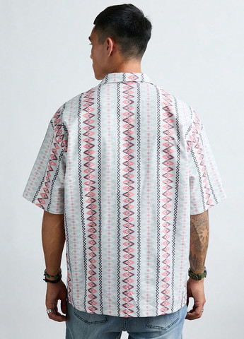 Цветная кэжуал рубашка с геометрическим узором SHEIN