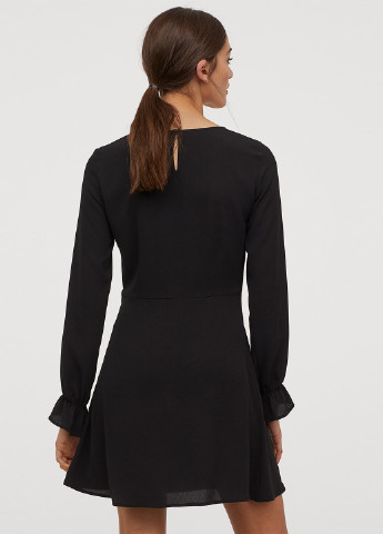 Чорна кежуал сукня кльош H&M однотонна