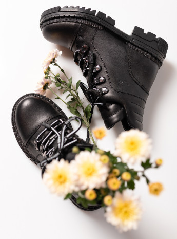 Шкіряні весняні черевики на дівчинку Tutubi (248229570)
