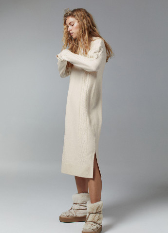 Светло-бежевое кэжуал сукня платье-свитер H&M однотонное