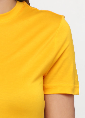 Желтая летняя футболка Weekday