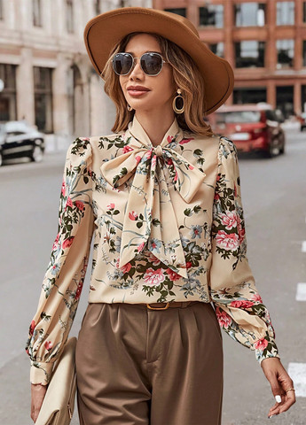 Светло-бежевая блуза SHEIN