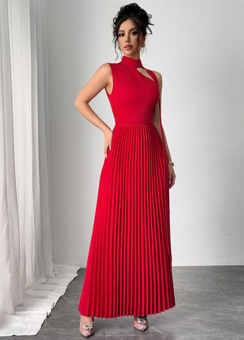 Красное вечернее платье плиссированное SHEIN однотонное