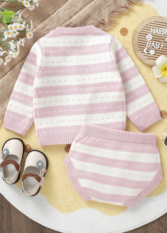 Рожевий демісезонний костюм (кофта, шорти) з шортами SHEIN