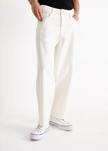 Молочные демисезонные укороченные, мешковатые джинсы C&A