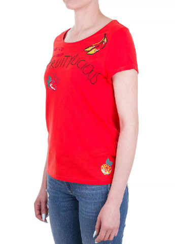 Красная летняя футболка Oui