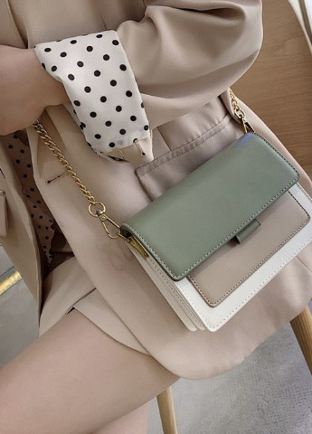 Женская классическая сумочка через плечо кросс-боди на ремешке цепочке на три отдела оливковая зеленая хаки NoName (251204268)