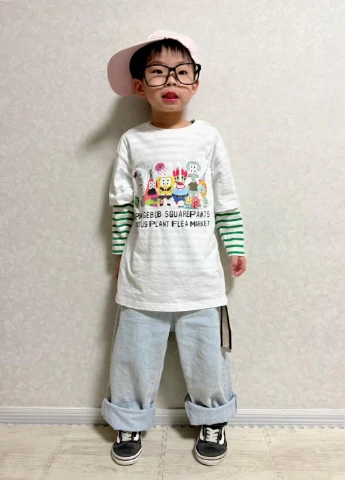 Белая летняя футболка Uniqlo