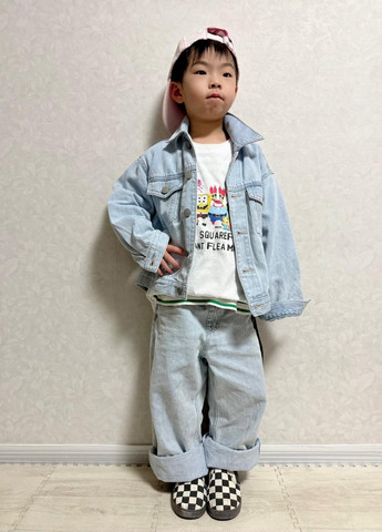 Белая летняя футболка Uniqlo