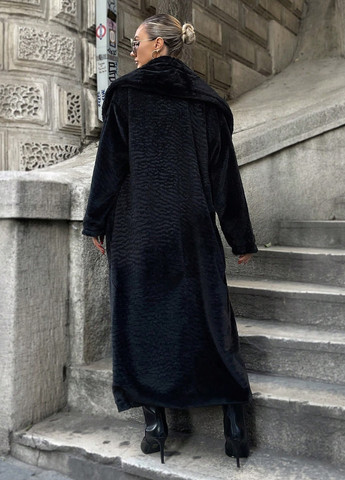 Чорне зимнє Пальто SHEIN