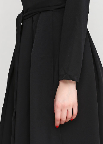 Чорна кежуал сукня Le'Katrin family однотонна