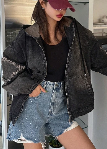 Серая демисезонная куртка SHEIN