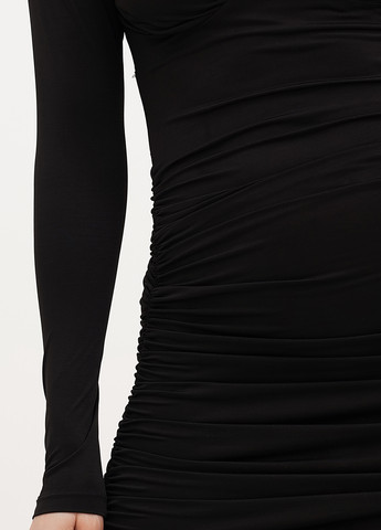 Черное кэжуал, коктейльное платье силуэтная Vicolo однотонное