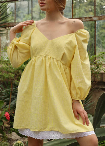 Желтое кэжуал платье с кружевом romashka Ромашка однотонное