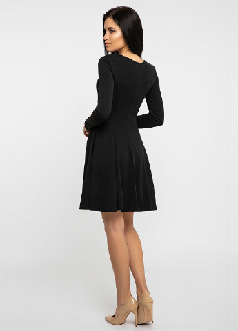 Чорна кежуал сукня Simply Brilliant однотонна