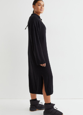 Черное кэжуал платье платье-свитер H&M однотонное