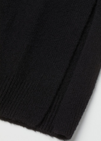 Черное кэжуал платье платье-свитер H&M однотонное