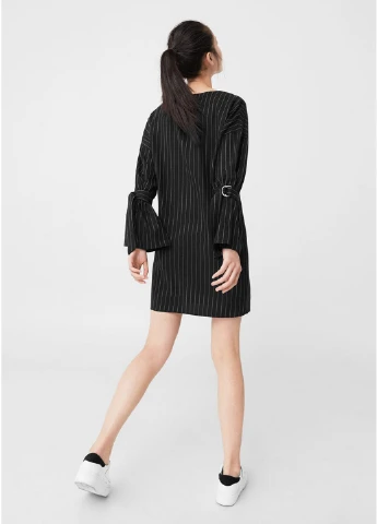 Черное кэжуал платье Mango