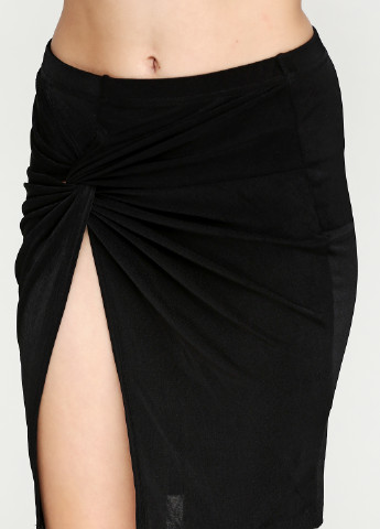 Черная кэжуал однотонная юбка Missi London мини
