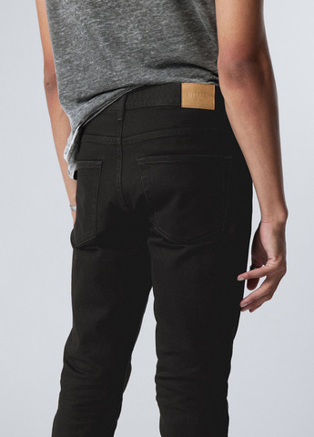 Черные демисезонные слим джинсы Weekday