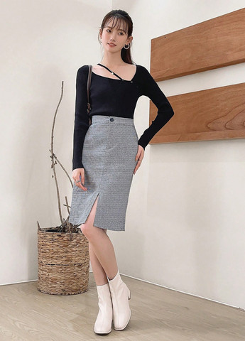 Черный демисезонный свитер SHEIN