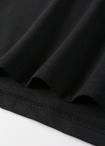 Черная футболка SHEIN