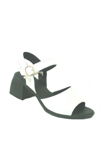 Белые босоножки Mila с ремешком