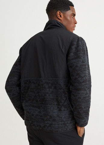 Чорна демісезонна куртка C&A