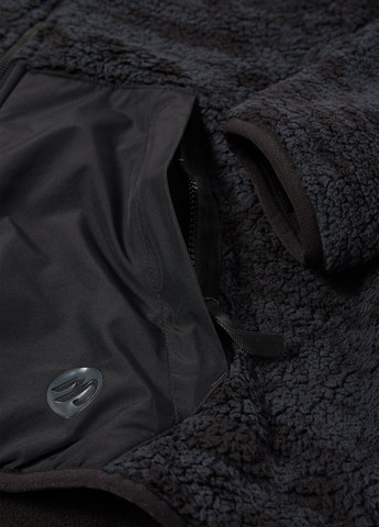 Чорна демісезонна куртка C&A