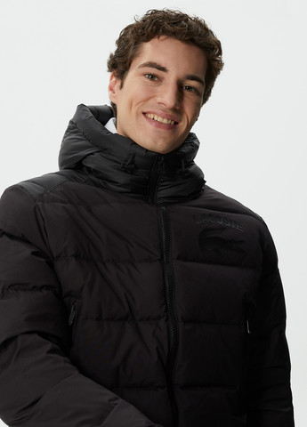 Черная зимняя куртка Lacoste