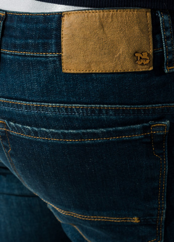 Джинсовые демисезонные зауженные джинсы Deep & Brown