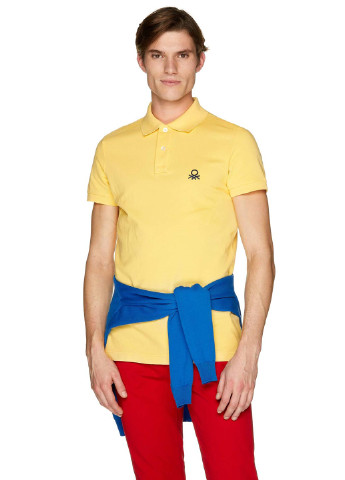 Желтая футболка-поло для мужчин United Colors of Benetton